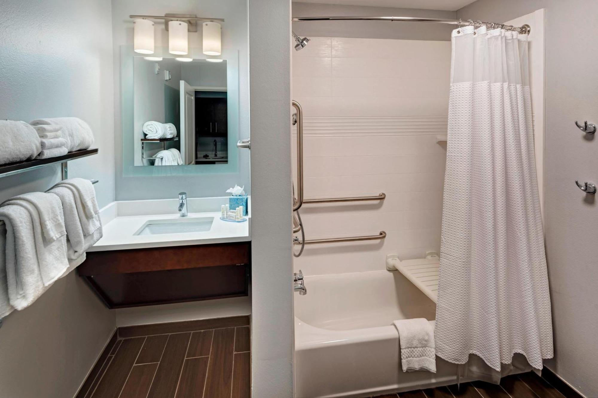 Towneplace Suites By Marriott Baton Rouge Port Allen Exterior foto